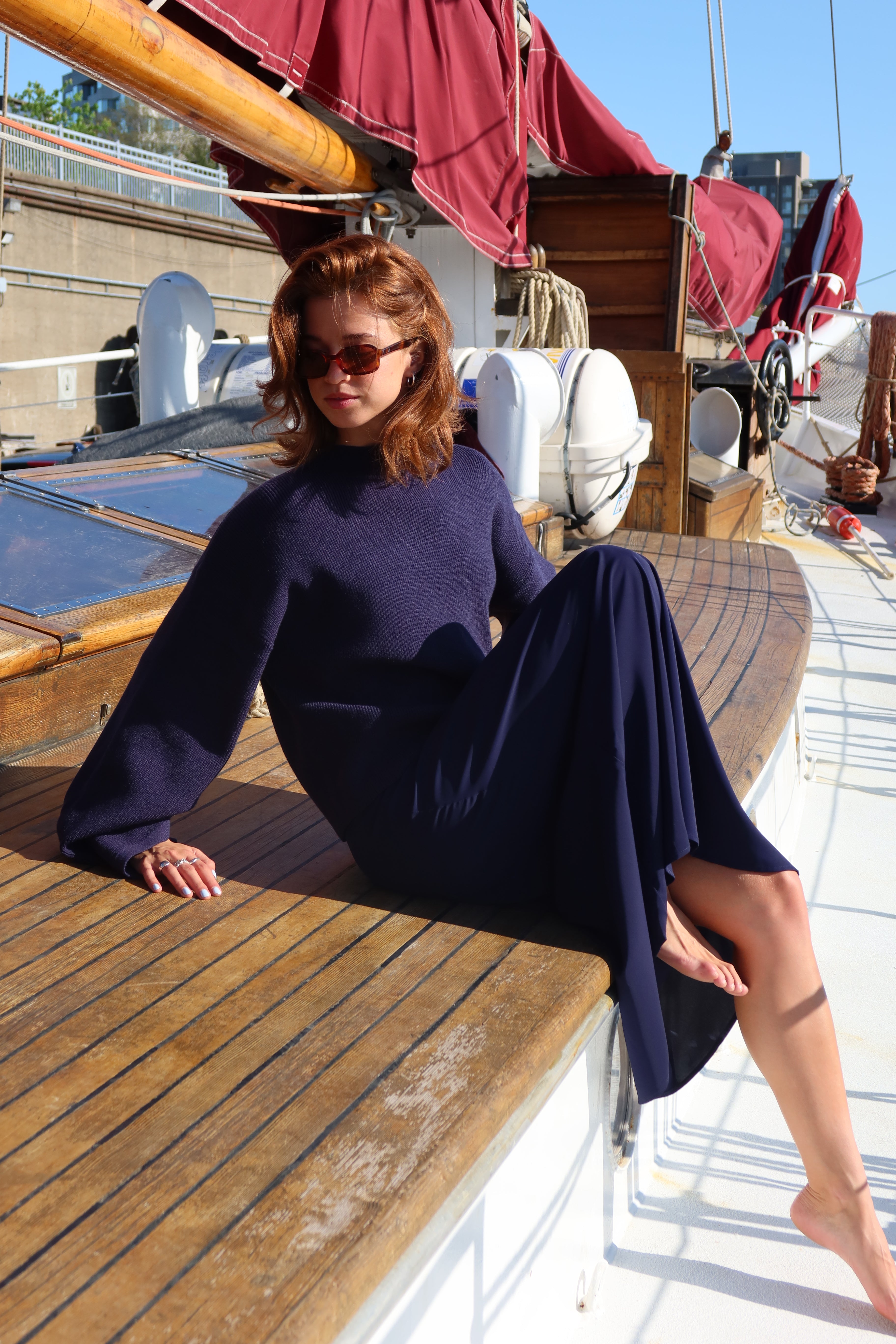 The Demure Skirt - Bleu Marin