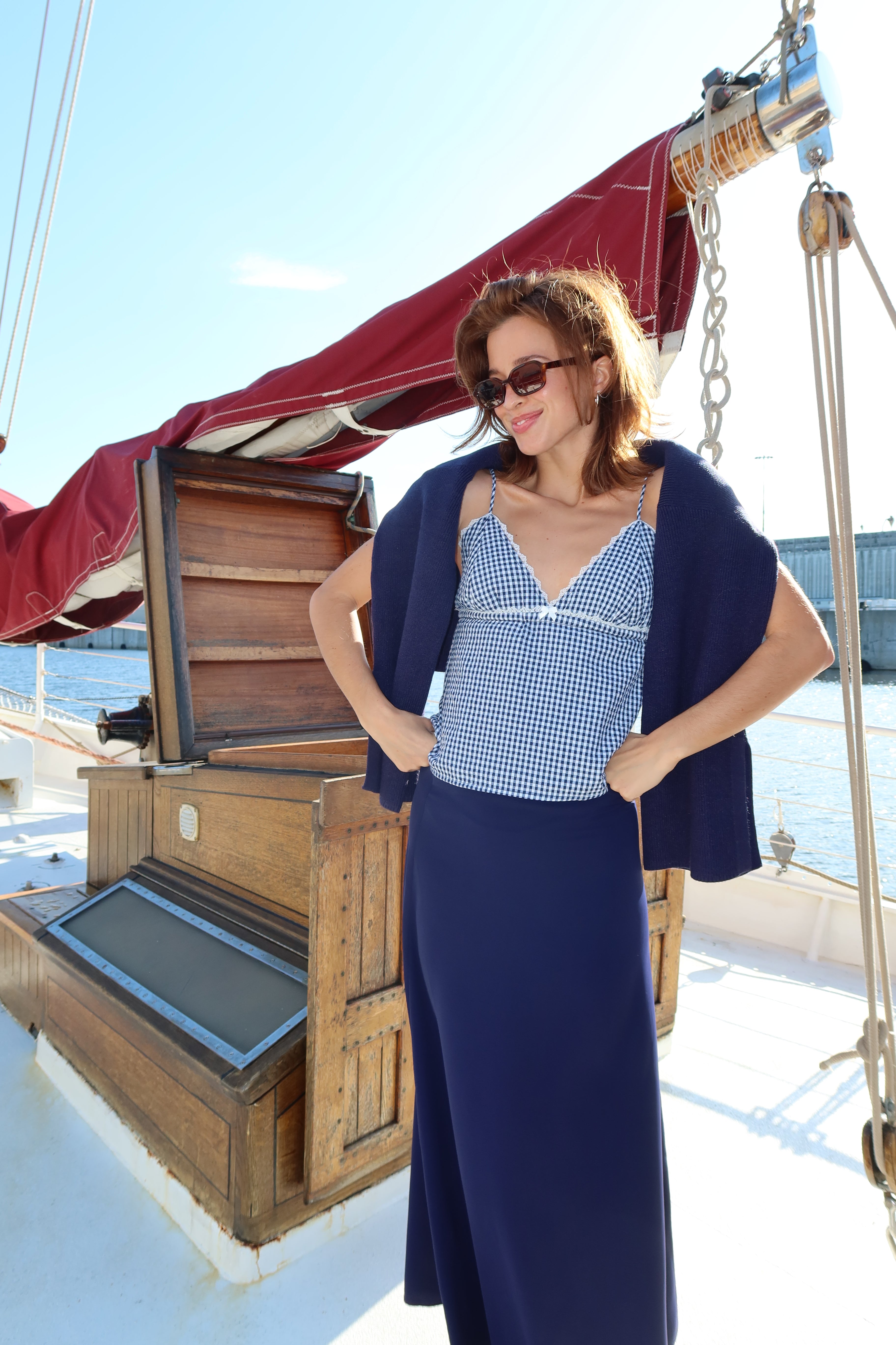 The Demure Skirt - Bleu Marin