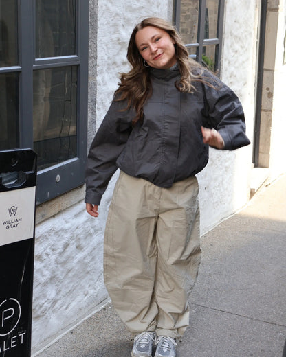 Barrel-leg trousers