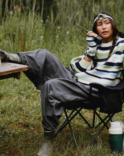 Barrel-leg trousers