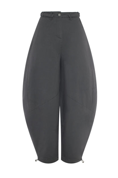Barrel-leg trousers