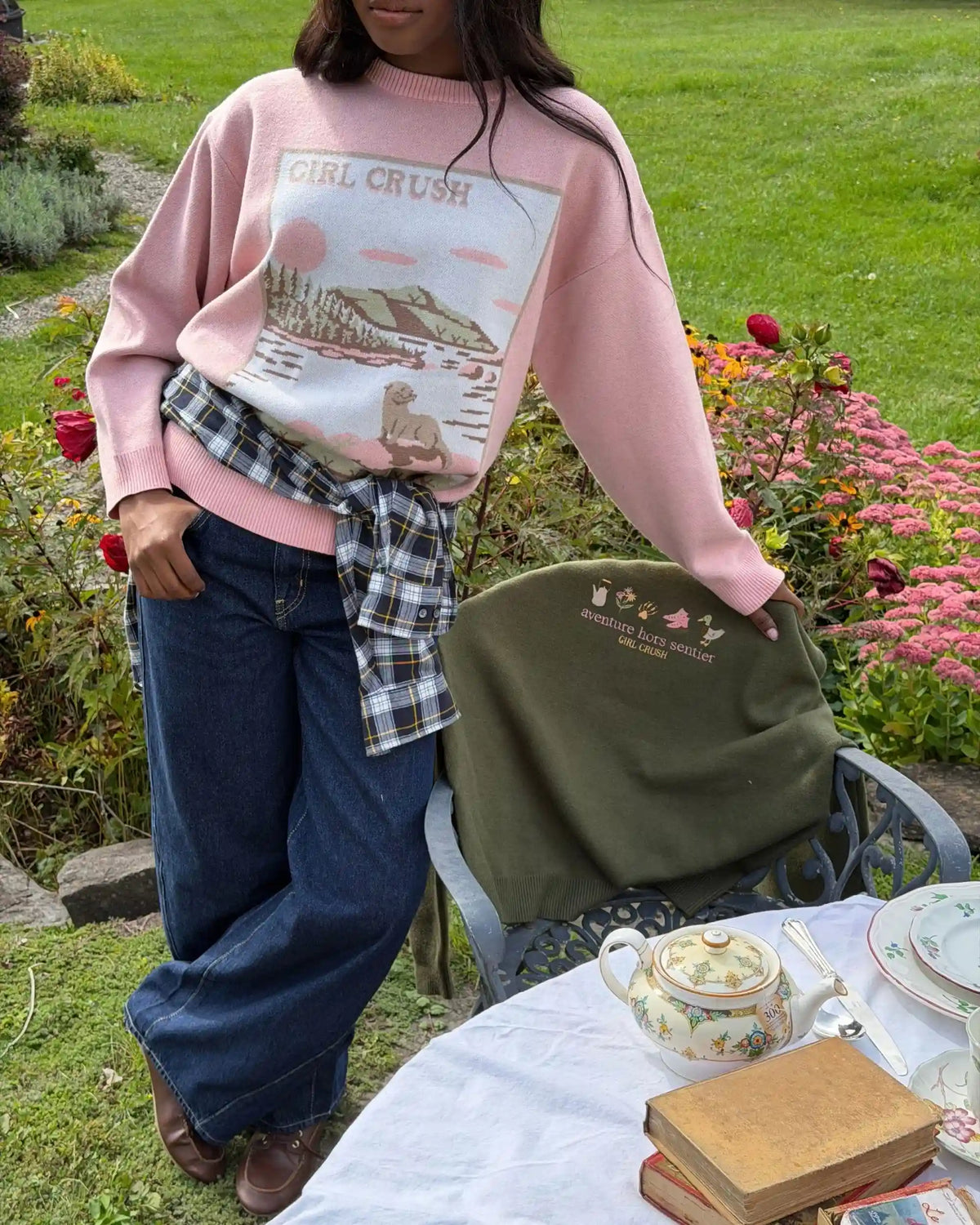 Oversized crewneck sweater - Off-Trail Adventure
