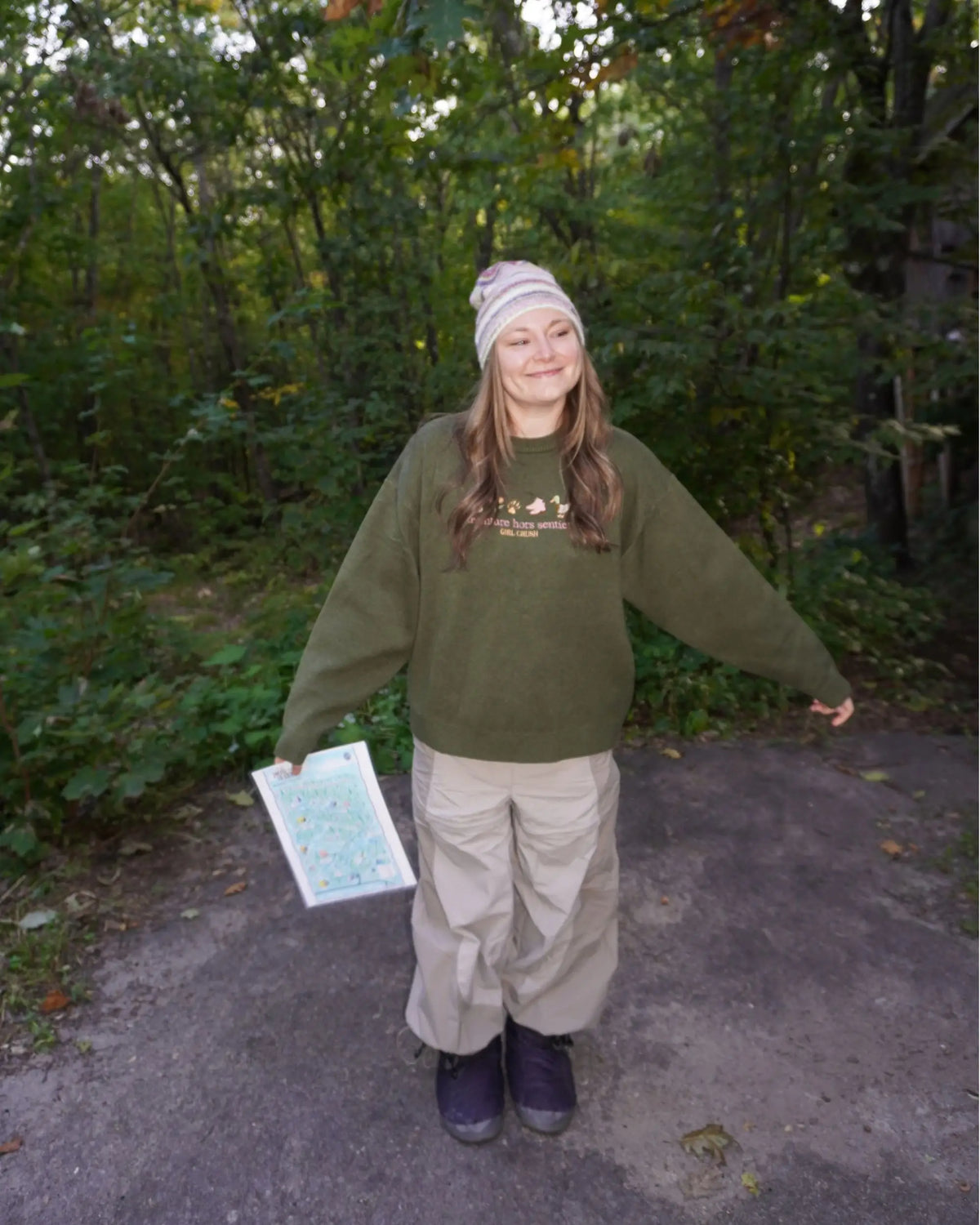 Oversized crewneck sweater - Off-Trail Adventure