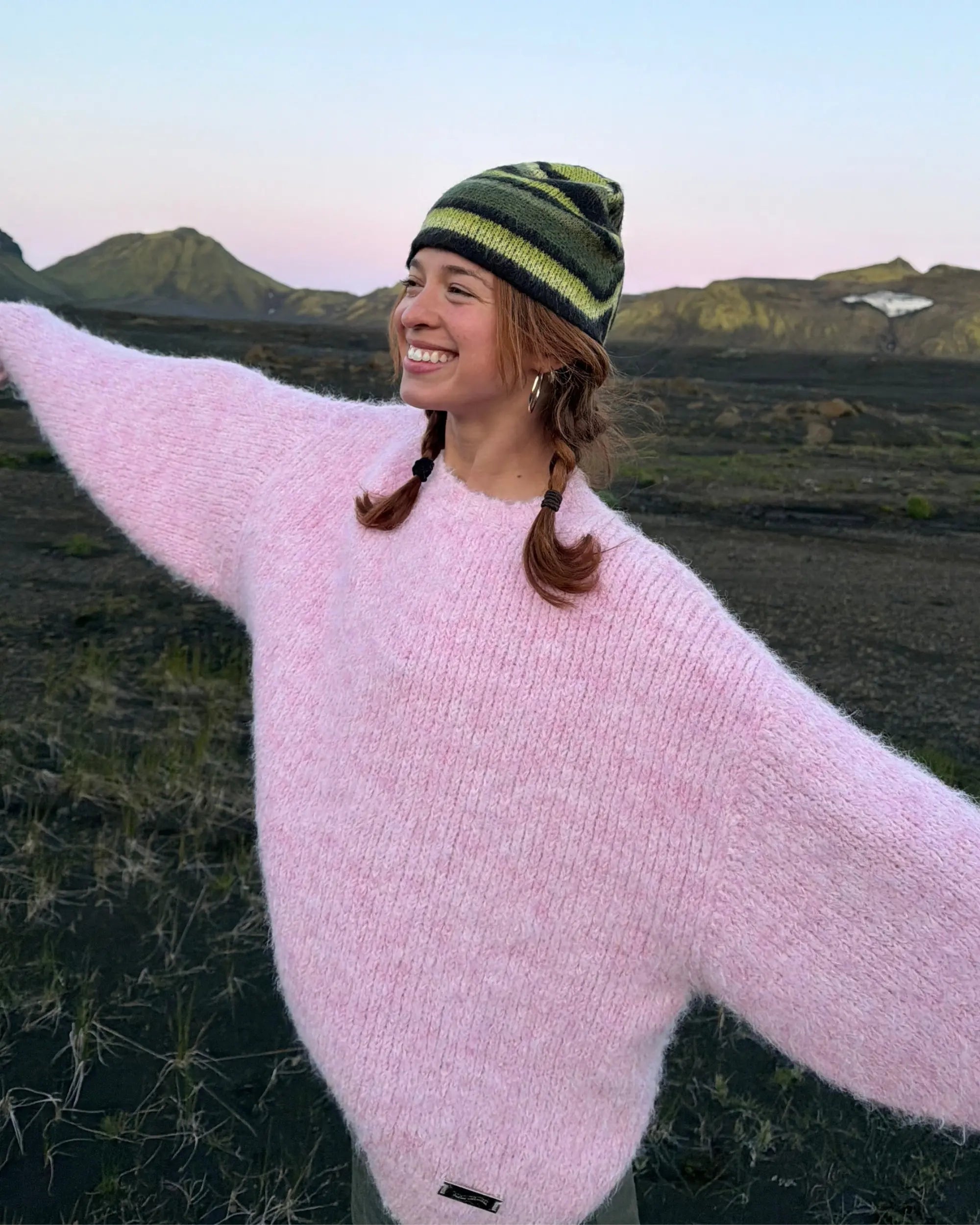 Oversized boreal sweater - Wild Rose