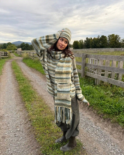Striped knit scarf with pockets